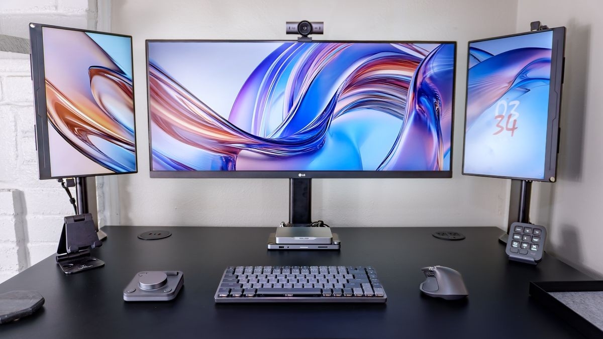 Use Portrait Portable Panels Beside an Ultrawide