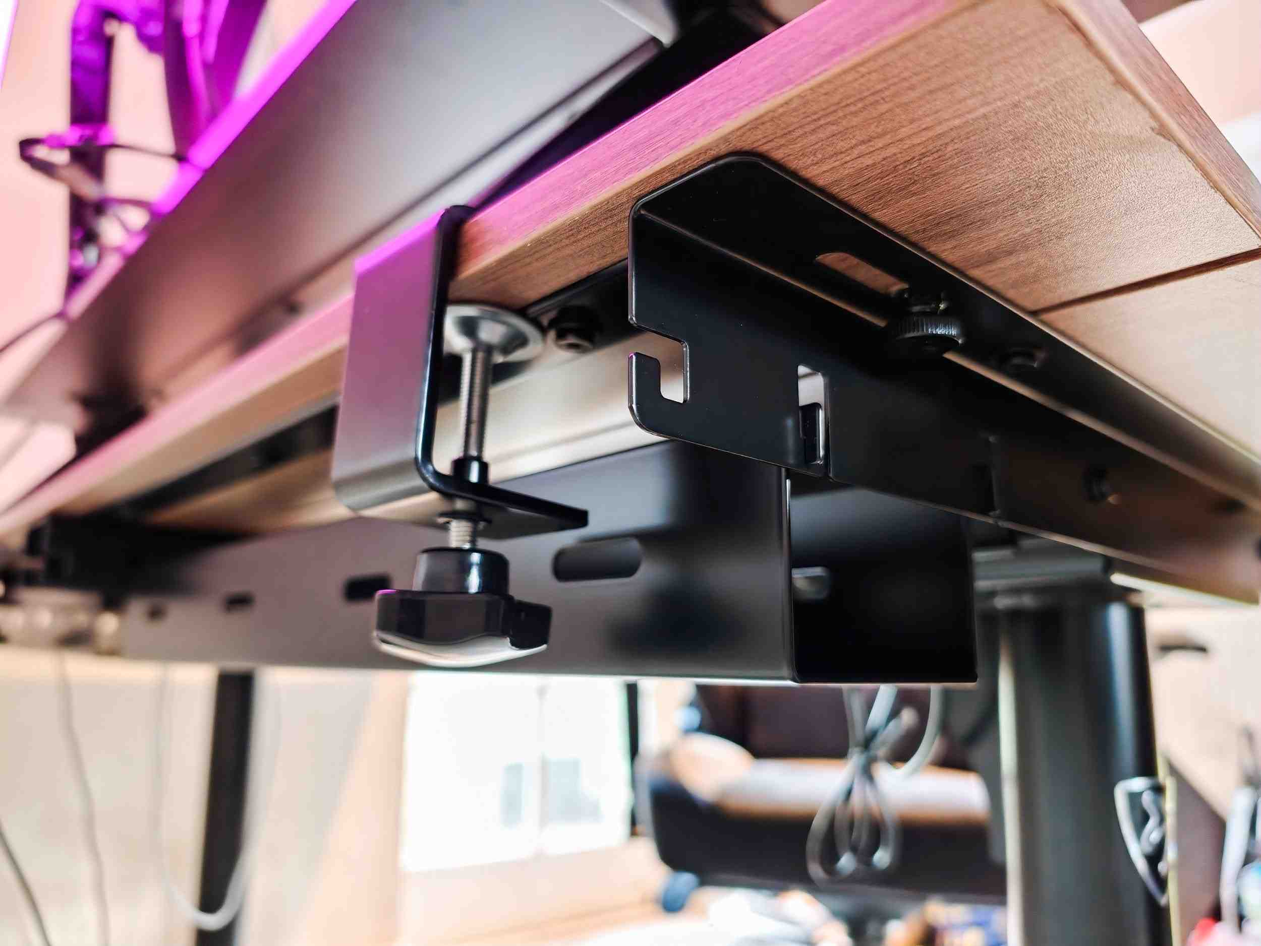 A close view beneath the Nordico's rear top sections, showing the opening and support hardware associated with cable routing. Image: Timothy Coleman / Future.