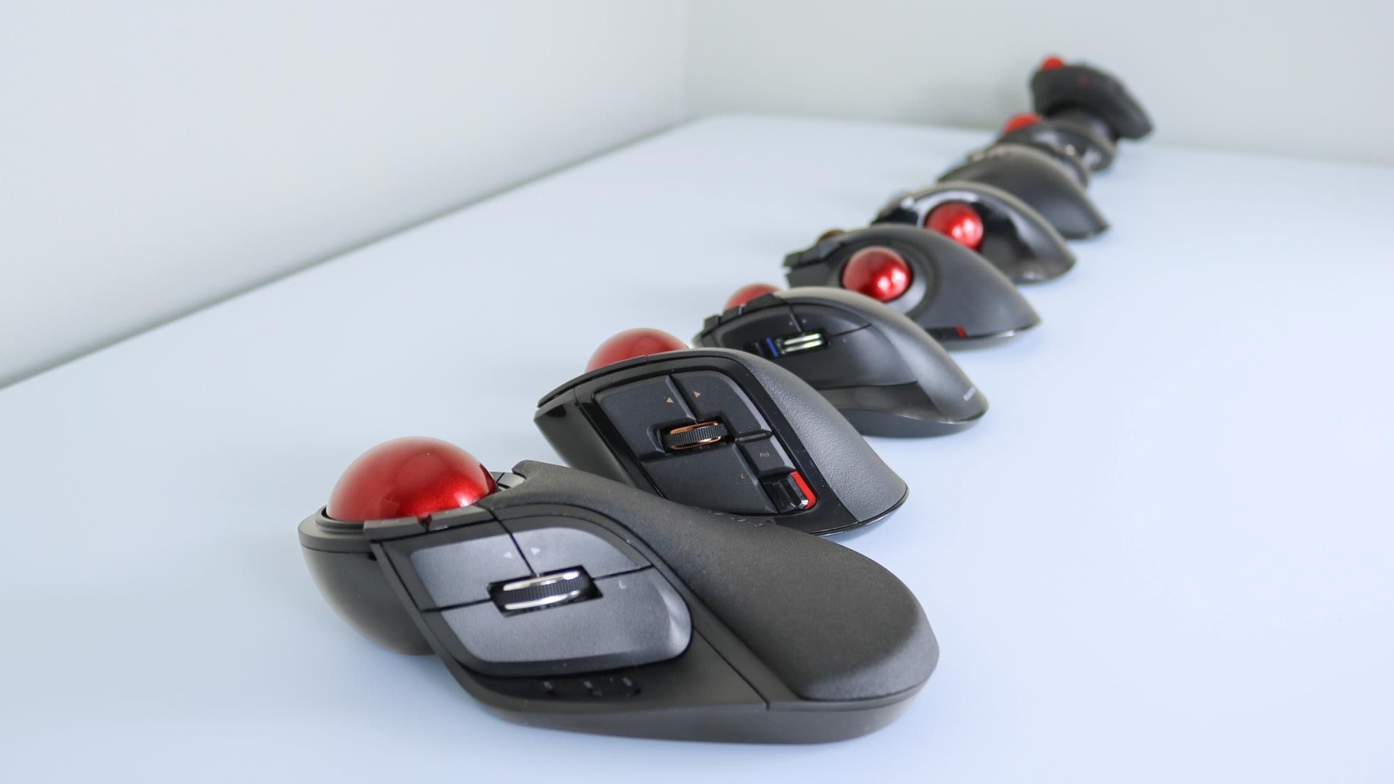 An Elecom Trackball Perspective Favors Control Without Broad Swipes