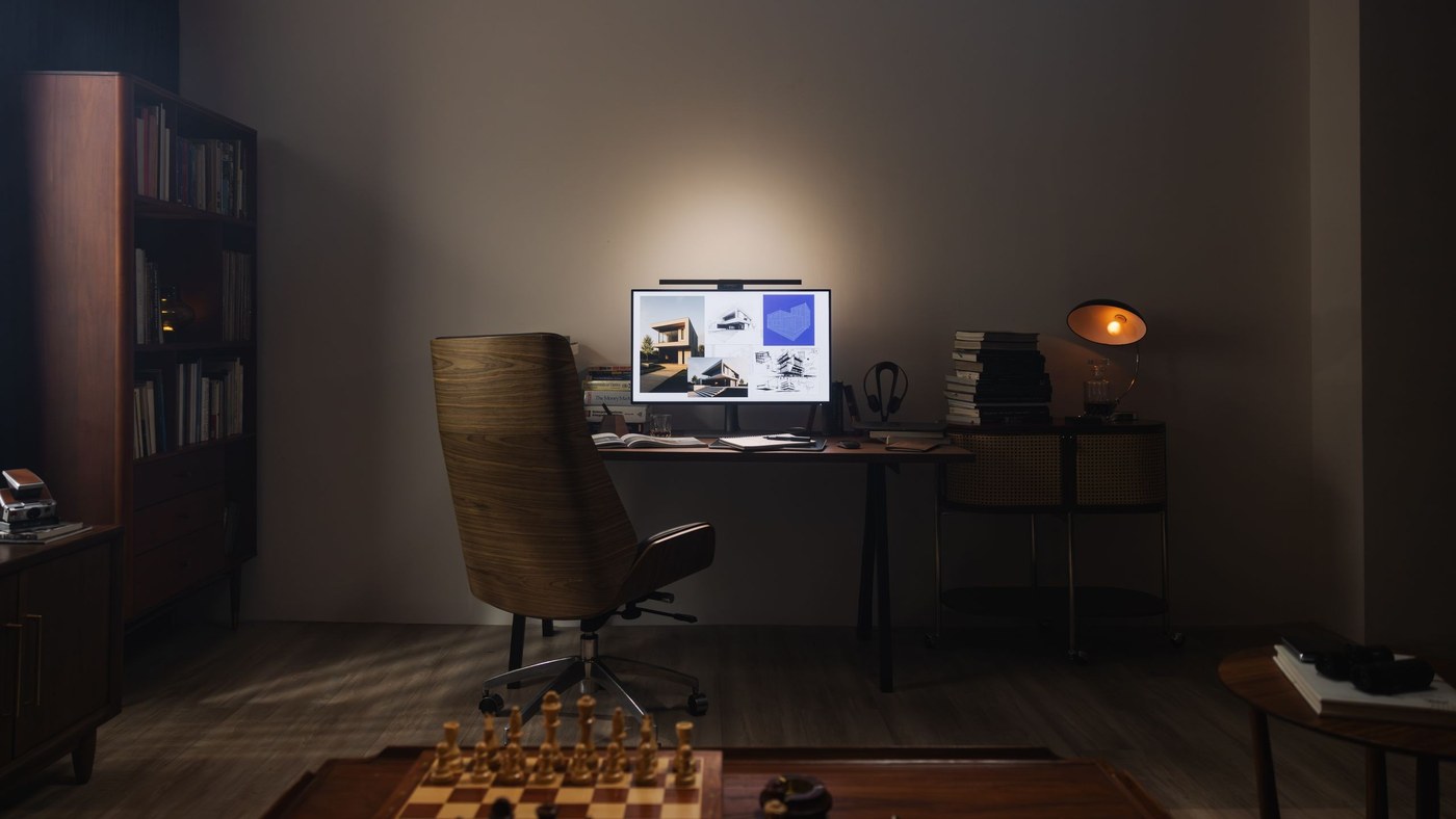 Consider Screen-Mounted Lighting for a Busy Desktop