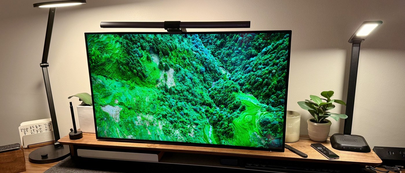 Dell UltraSharp's Hub Can Replace a Separate Dock on a Testing Desk